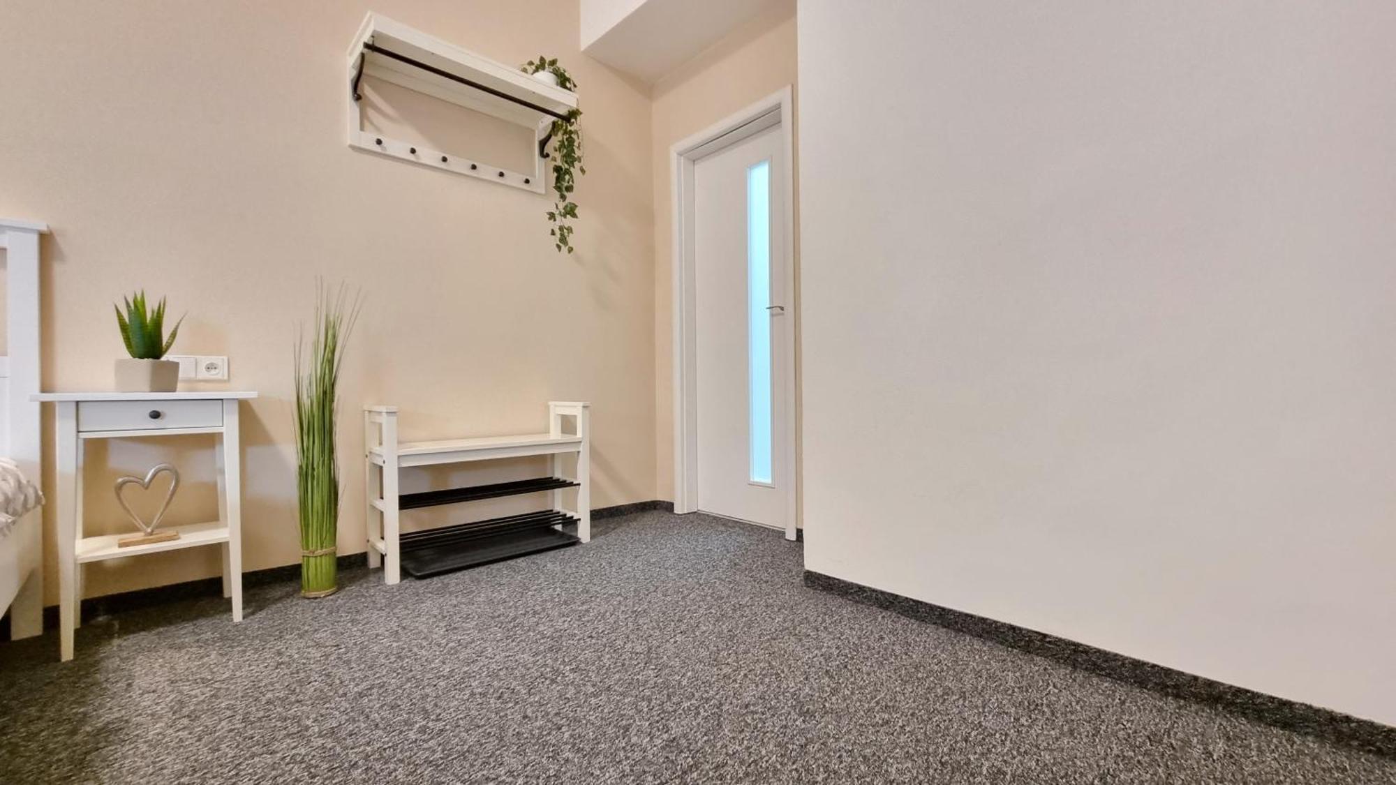 Finnem Rentals Florenc Prag Zimmer foto